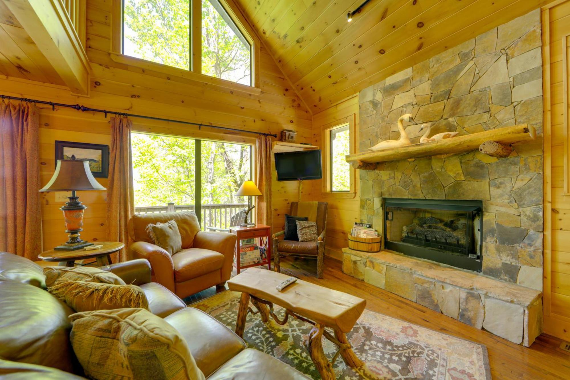 Bryson City Cabin With Hot Tub And Mountain Views! Exterior photo